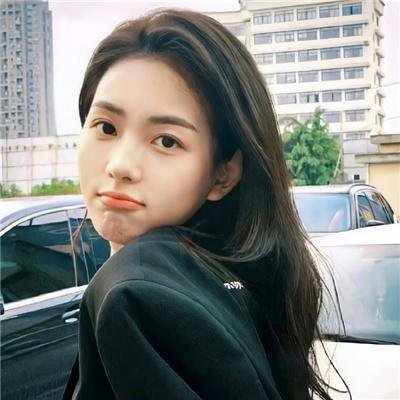 女帅亮身份后，渣男跪地唱征服